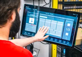 Photograph – Shelf-to-Person robotic warehouse for a leading distributor of electrical installation materials (3/21)
