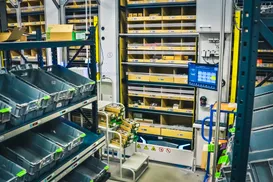 Photograph – Shelf-to-Person robotic warehouse for a leading distributor of electrical installation materials (14/21)