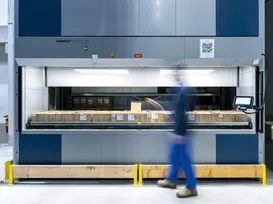 Photograph – Compact Lift in the new warehouse of the Czech manufacturer of waste systems, Plast Brno (11/20)