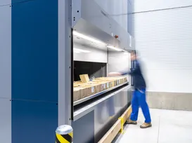 Photograph – Compact Lift in the new warehouse of the Czech manufacturer of waste systems, Plast Brno (12/20)