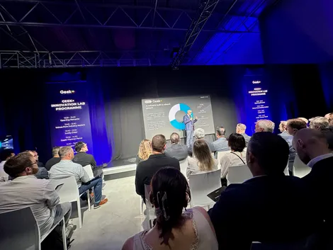 Geekplus otevřel evropské inovační centrum v Düsseldorfu. Vertiflex byl u toho – 6/15