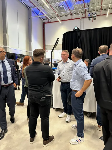 Geekplus otevřel evropské inovační centrum v Düsseldorfu. Vertiflex byl u toho – 8/15