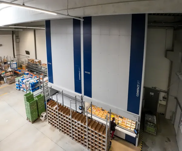 Fotografie – Automatizace ve skladu Grizly se zakladači Compact Lift (7/21)