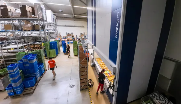 Fotografie – Automatizace ve skladu Grizly se zakladači Compact Lift (6/21)