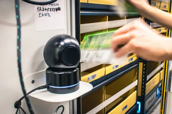 Photo – Shelf-to-Person robotic warehouse for a leading distributor of electrical installation materials (12/21)