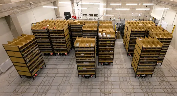 Photo – Shelf-to-Person robotic warehouse for a leading distributor of electrical installation materials (17/21)