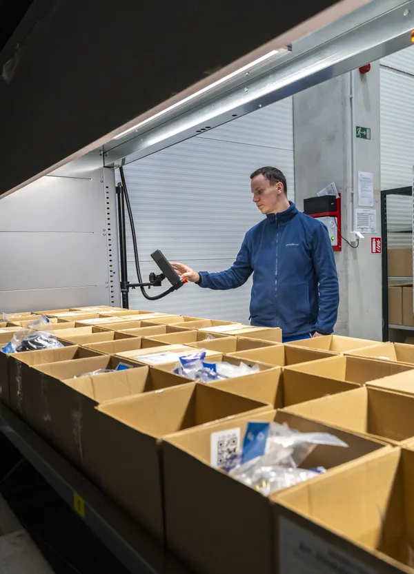 Fotografie – Compact Lift in the new warehouse of the Czech manufacturer of waste systems, Plast Brno (19/20)