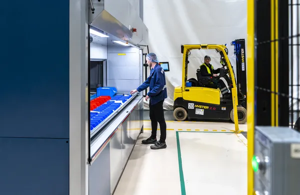 Fotografie – Compact Lift for leading metal packaging manufacturer Trivium Packaging (13/20)