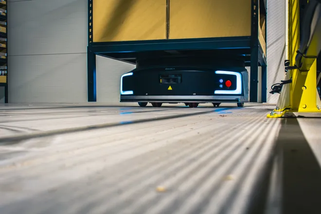 Shelf-to-Person robotic warehouse for a leading distributor of electrical installation materials